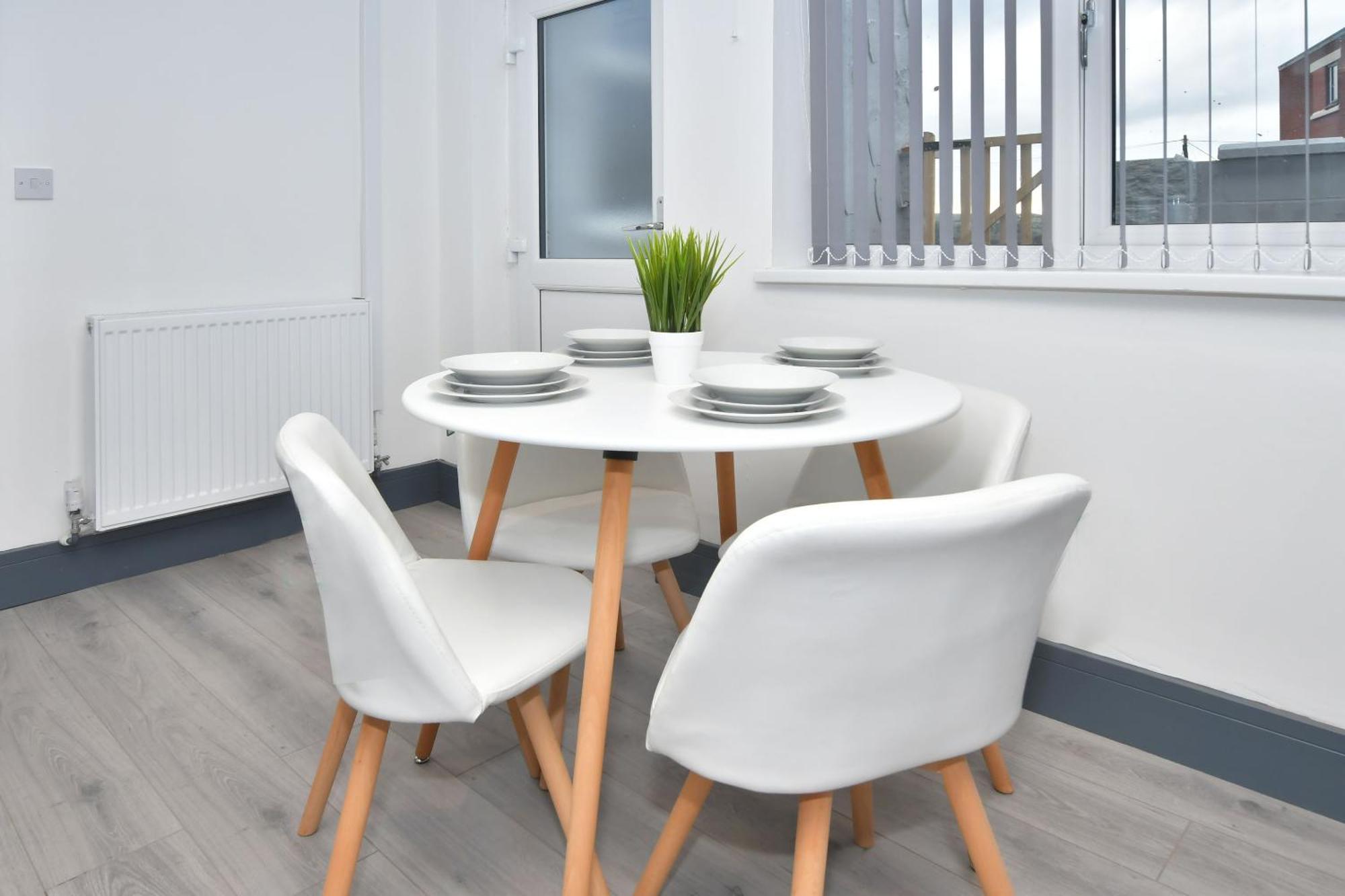 Townhouse @ 24 Brunswick Place Stoke Etruria Exteriör bild