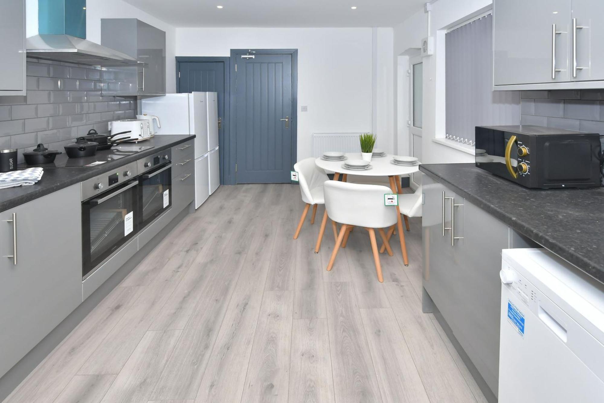 Townhouse @ 24 Brunswick Place Stoke Etruria Exteriör bild